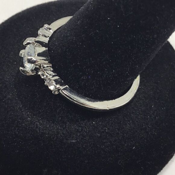 1/2 Carat Round Cut CZ 4-Prong Engagement Ring H15 - Picture 3 of 5